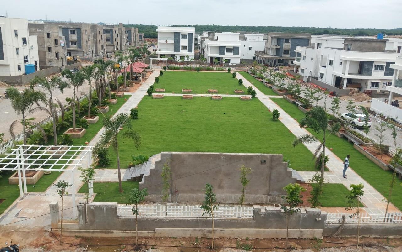 Golden Leaves – Villa Project